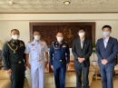 ผู้ช่วยทูตฝ่ายทหารเรือ ประจำกรุงโตเกียว ร่วมกับ ผู้ช่วยทูตฝ่ายทหารอากาศและผู้ช่วยทูตฝ่ายทหารบกให้การต้อนรับคณะจากกระทรวงกลาโหมญี่ปุ่น