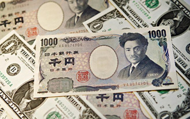 เงินเยนแข็งค่าเทียบดอลลาร์และยูโร หลังเกาหลีเหนือขู่ยิงขีปนาวุธโจมตีเกาะกวม